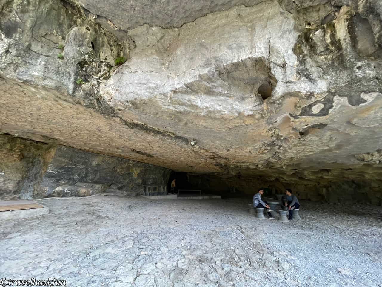 Mua Cave 34