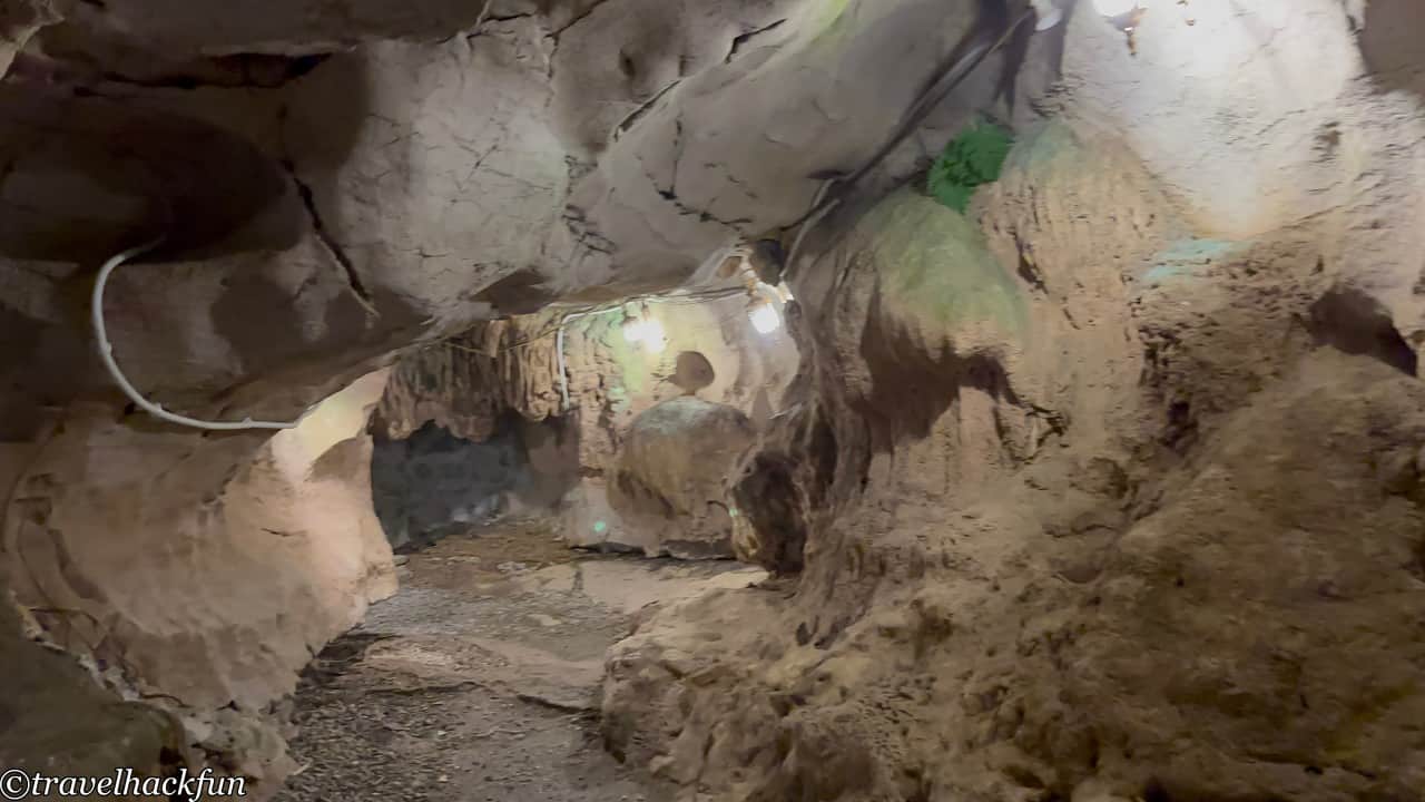 Mua Cave 35