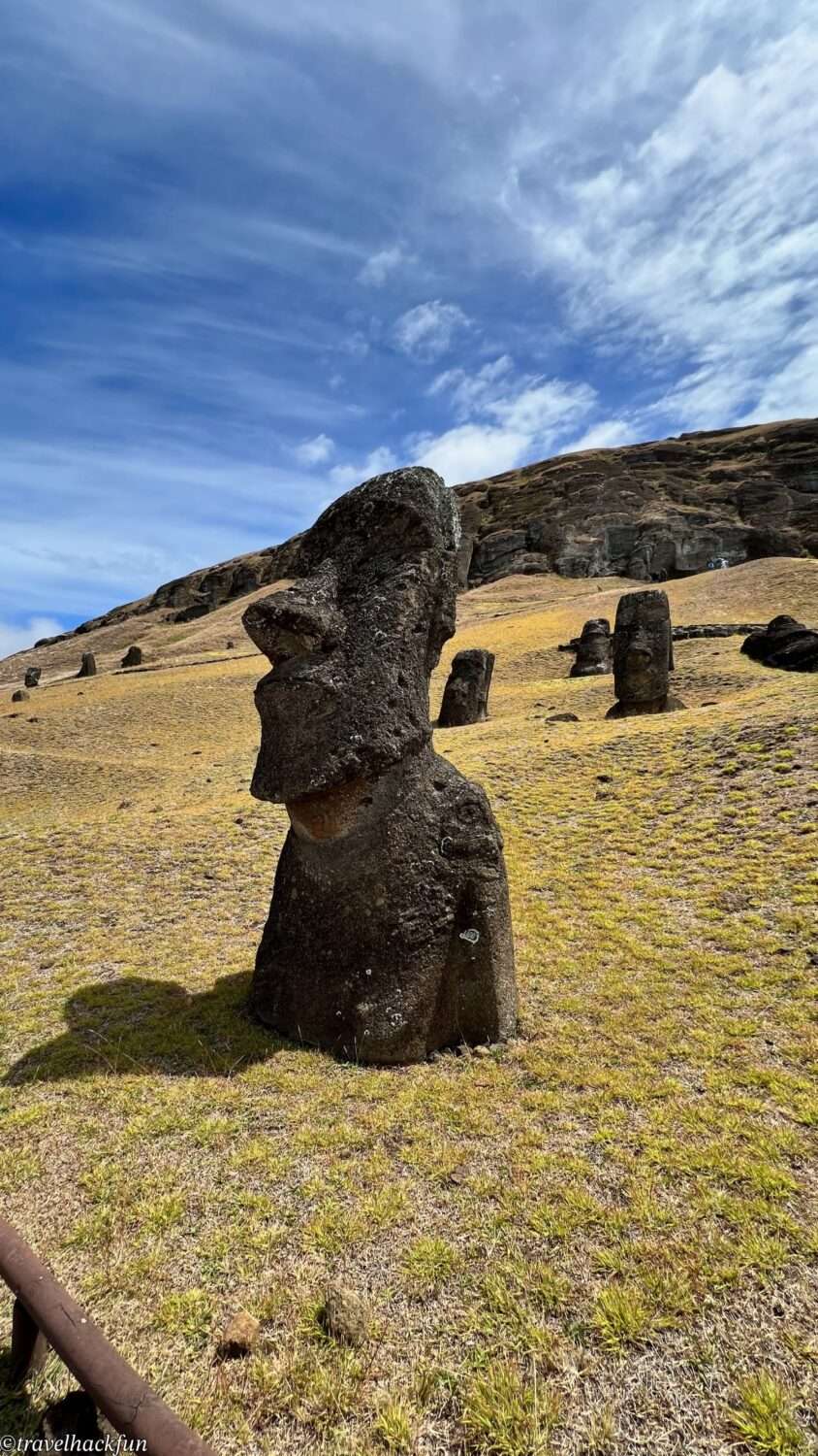 【復活節島必訪】Rano Raraku 摩艾採石場:石像從哪來?為何不走?這裡告訴你全部答案 12 Rano Raraku 11